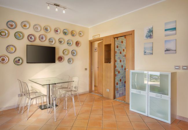 Chalet in Torri del Benaco - Villetta Blue Panorama With Private Jacuzzi Chalet in Torri del Benaco - Villetta Blue Panorama With Private Jacuzzi