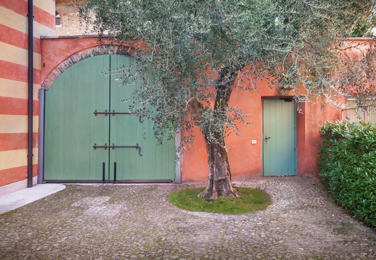Ferienwohnung in Torri del Benaco - Giallo Limone Apartment