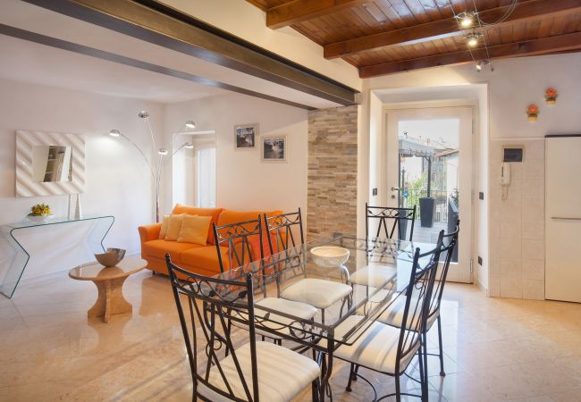 Ferienwohnung in Torri del Benaco - Casa Delle Stelle with Terrace Ferienwohnung in Torri del Benaco - Casa Delle Stelle with Terrace