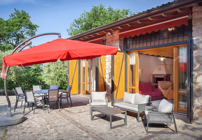 Ferienhaus in Affi - Casa del Bosco for 8 People