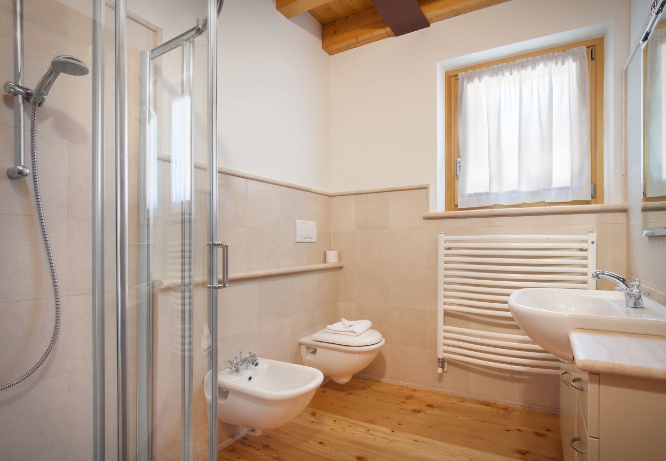 Ferienhaus in Affi - Casa del Bosco for 8 People