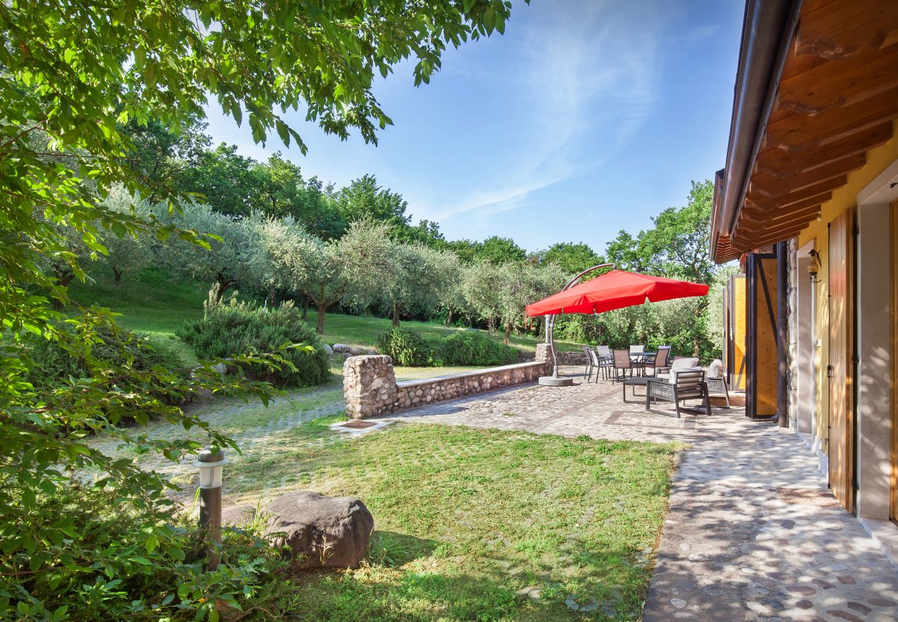 Ferienhaus in Affi - Casa del Bosco for 8 People