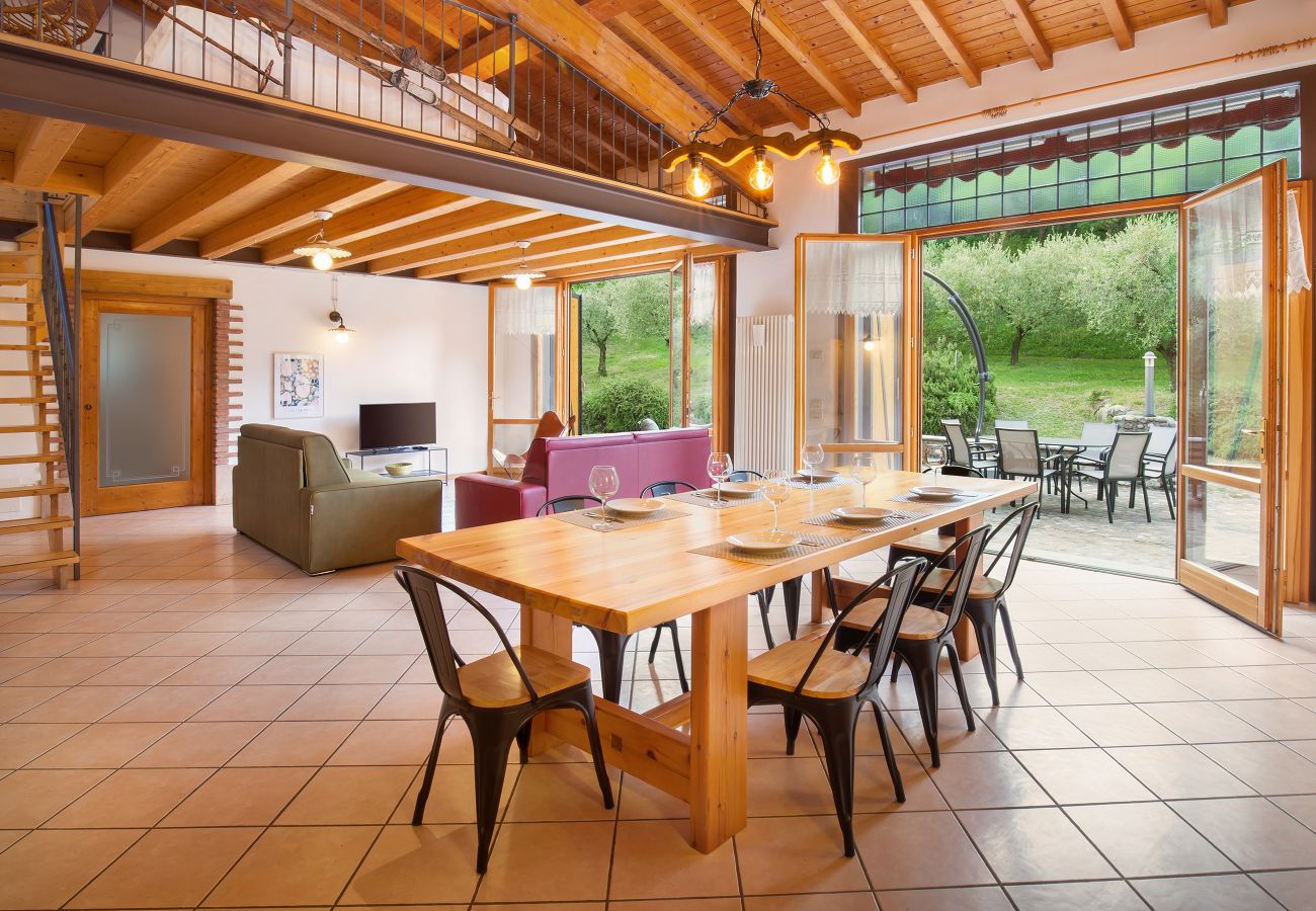 Ferienhaus in Affi - Casa del Bosco for 8 People