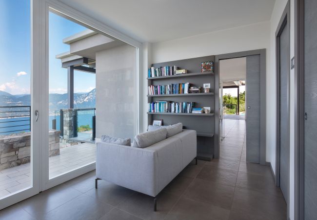 Villa in Torri del Benaco - Villa GEMMMA with Private Pool Villa in Torri del Benaco - Villa GEMMMA with Private Pool