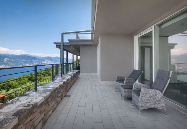 Villa in Torri del Benaco - Villa GEMMMA with Private Pool Villa in Torri del Benaco - Villa GEMMMA with Private Pool