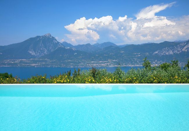 Villa in Torri del Benaco - Villa GEMMMA with Private Pool Villa in Torri del Benaco - Villa GEMMMA with Private Pool