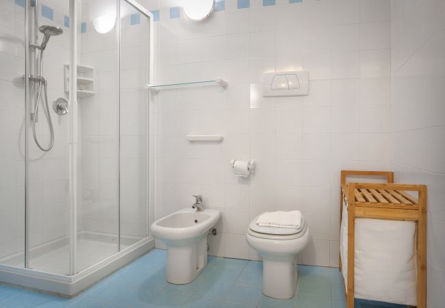 Ferienwohnung in Torri del Benaco - Turchese Apartment with Pool Ferienwohnung in Torri del Benaco - Turchese Apartment with Pool