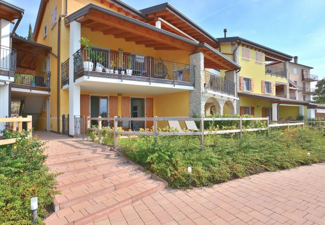  in San Zeno di Montagna - Apartment Borgo Montagna With Pool