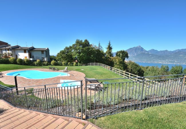 Ferienwohnung in San Zeno di Montagna - Apartment Borgo Montagna With Pool Ferienwohnung in San Zeno di Montagna - Apartment Borgo Montagna With Pool