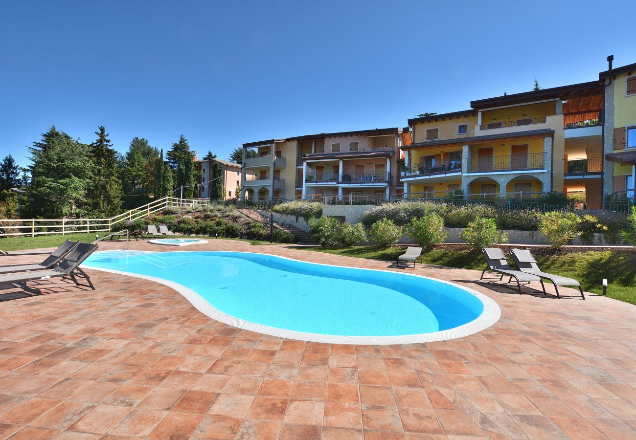 Ferienwohnung in San Zeno di Montagna - Apartment Borgo Montagna With Pool