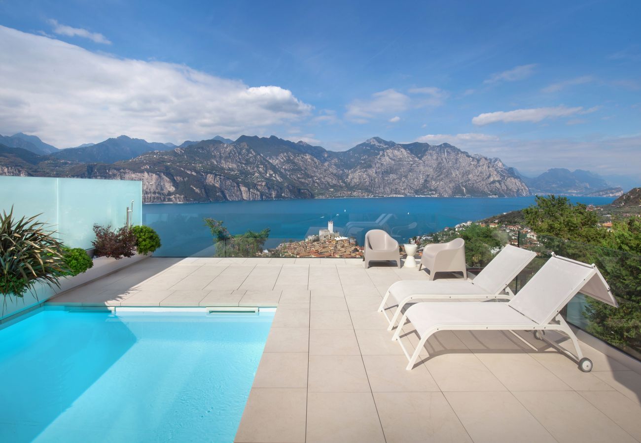 Ferienwohnung in Malcesine - Residenza Dimora Privata With  Pool