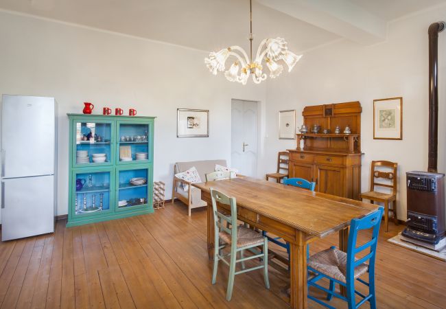 Villa in Volta Mantovana - Villa L'Oleandra with Pool up to 12 People Villa in Volta Mantovana - Villa L'Oleandra with Pool up to 12 People