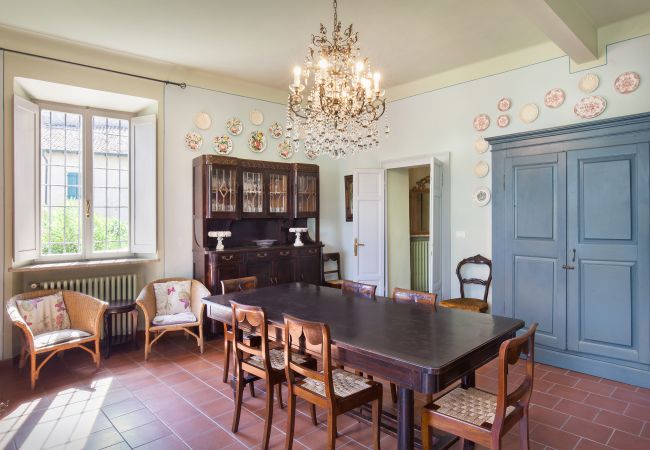 Villa in Volta Mantovana - Villa L'Oleandra with Pool up to 12 People Villa in Volta Mantovana - Villa L'Oleandra with Pool up to 12 People