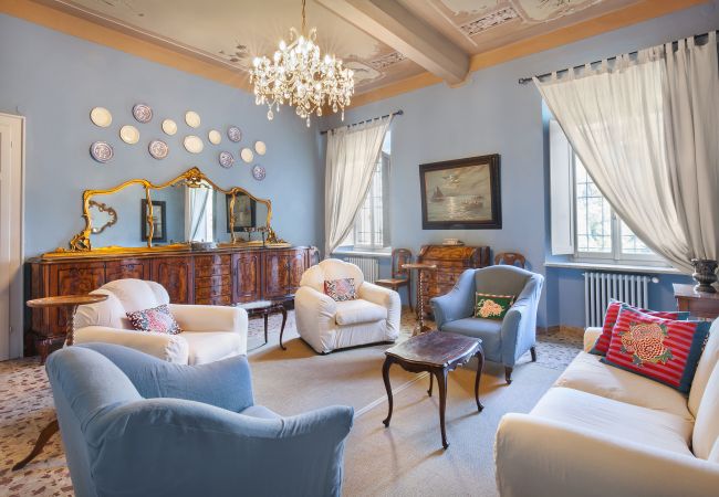 Villa in Volta Mantovana - Villa L'Oleandra with Pool up to 12 People Villa in Volta Mantovana - Villa L'Oleandra with Pool up to 12 People