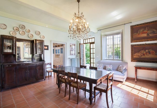 Villa in Volta Mantovana - Villa L'Oleandra with Pool up to 12 People Villa in Volta Mantovana - Villa L'Oleandra with Pool up to 12 People