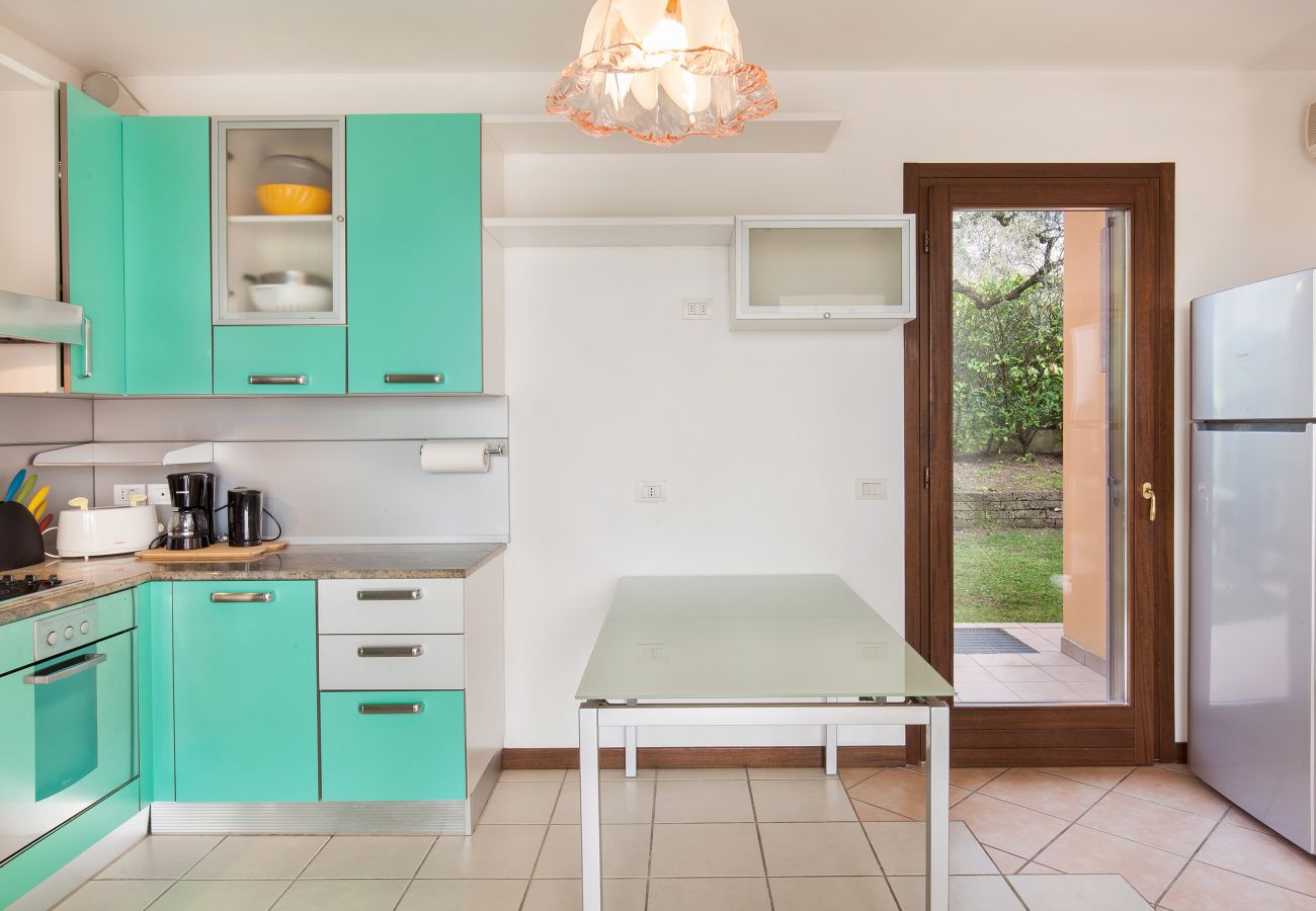 Ferienwohnung in Garda - Regina Gardesana Apartment With Pool