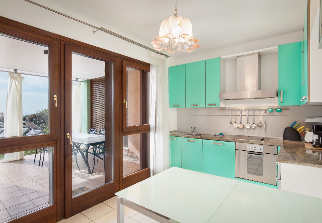 Ferienwohnung in Garda - Regina Gardesana Apartment With Pool