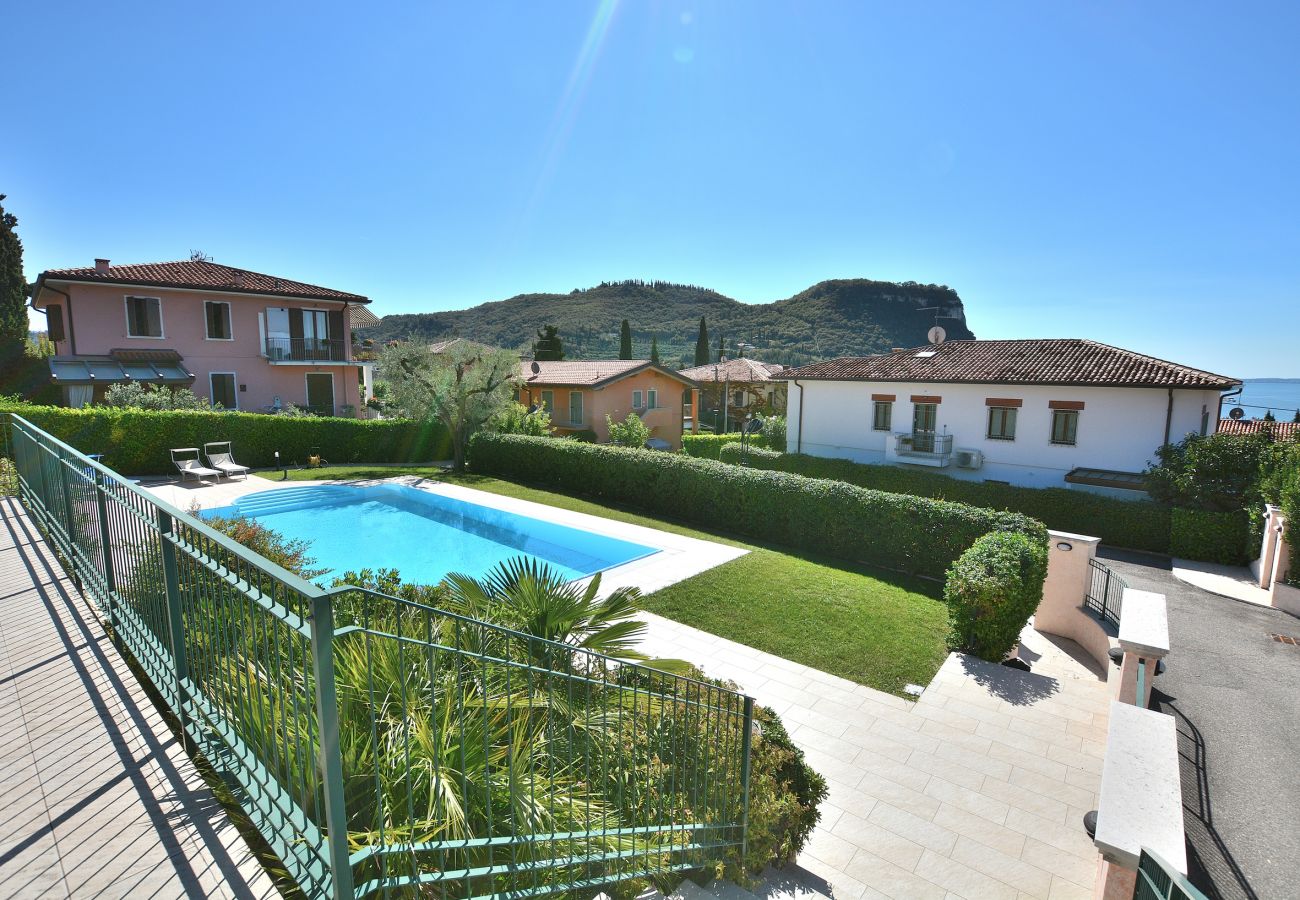 Ferienwohnung in Garda - Regina Gardesana Apartment With Pool