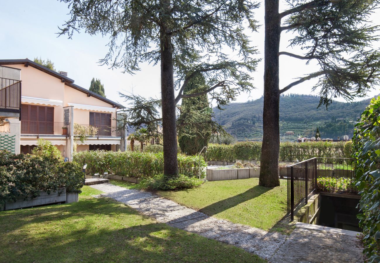 Ferienwohnung in Garda - Apartment Montebaldo With Pool