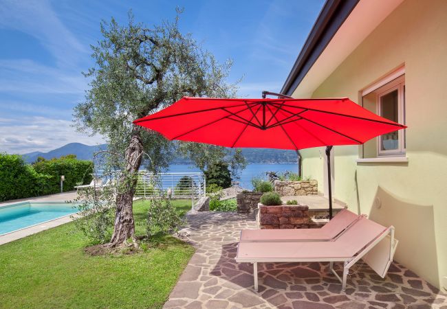 Villa in Torri del Benaco - Villa Palladini With Pool