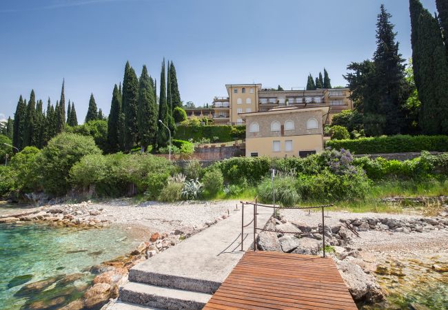 Ferienwohnung in Torri del Benaco - Hermitage Apartment with Lake View