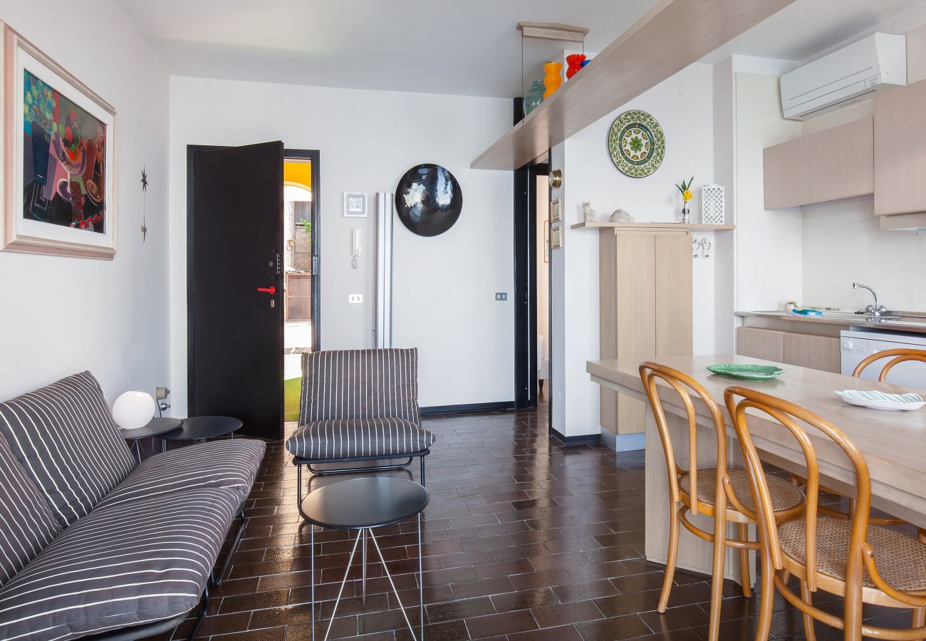 Ferienwohnung in Torri del Benaco - Hermitage Apartment with Lake View
