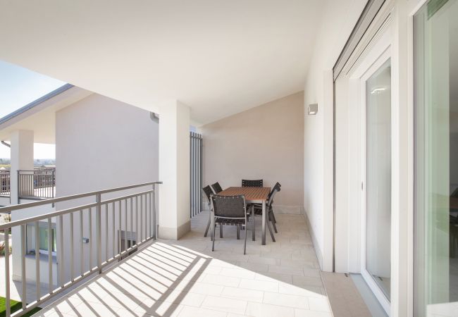 Ferienwohnung in Lazise - Apartment Ginestra Gialla With Pool