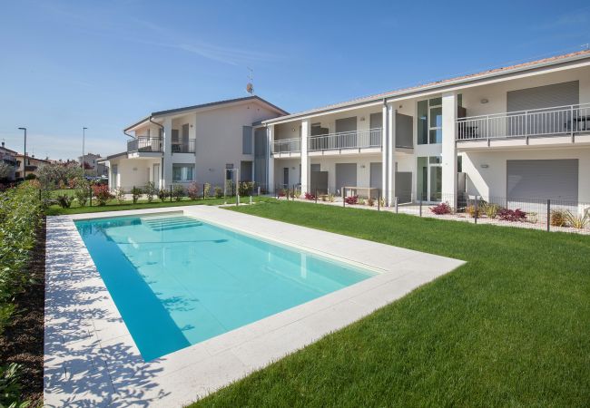 Ferienwohnung in Lazise - Apartment Ginestra Gialla With Pool