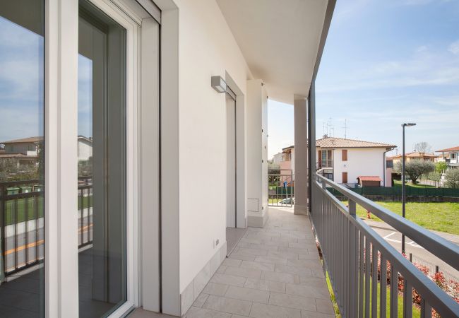 Ferienwohnung in Lazise - Apartment Ginestra Gialla With Pool Ferienwohnung in Lazise - Apartment Ginestra Gialla With Pool