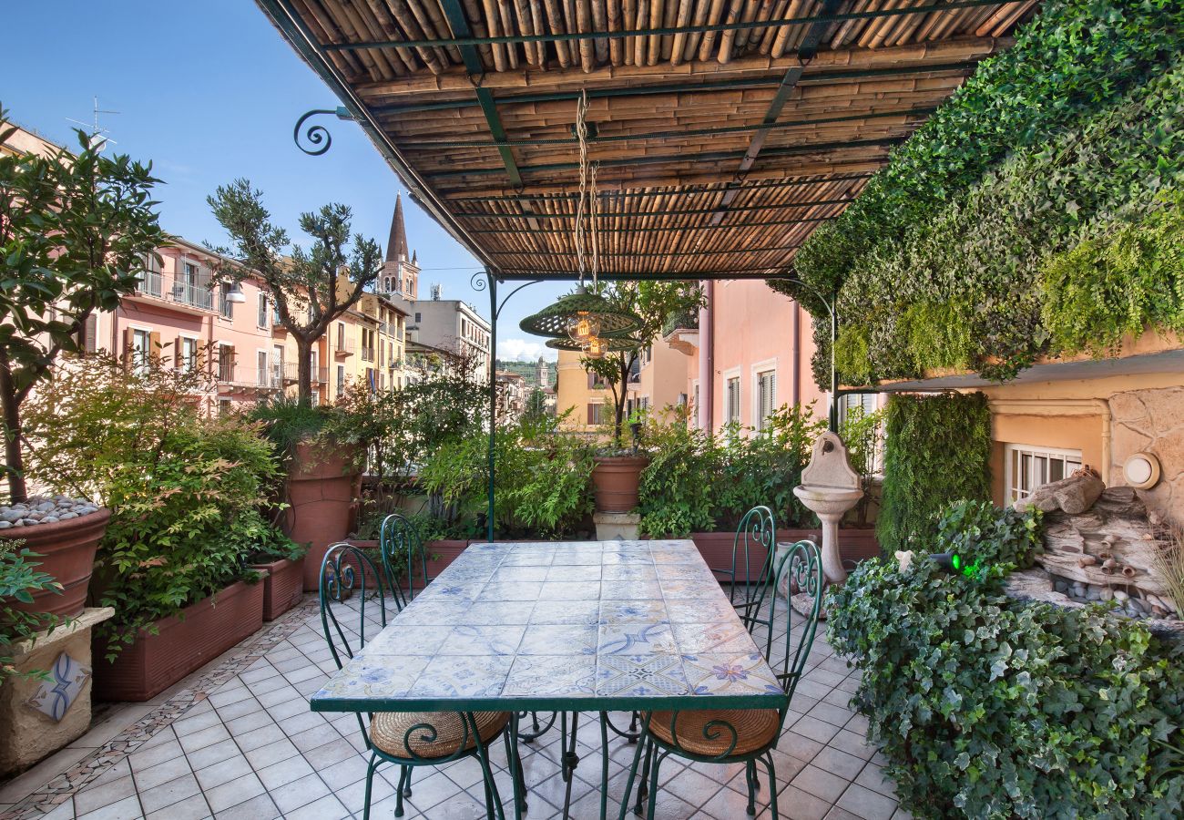 Ferienwohnung in Verona - Apartment Terrazza Italiana Ferienwohnung in Verona - Apartment Terrazza Italiana