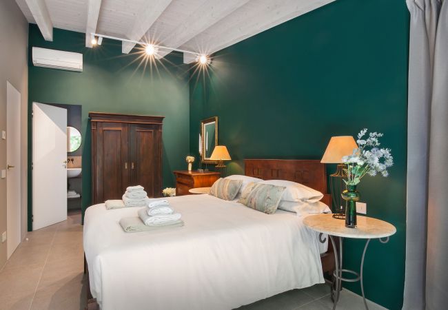 Villa in San Zeno di Montagna - Villa Montelago With Pool Villa in San Zeno di Montagna - Villa Montelago With Pool