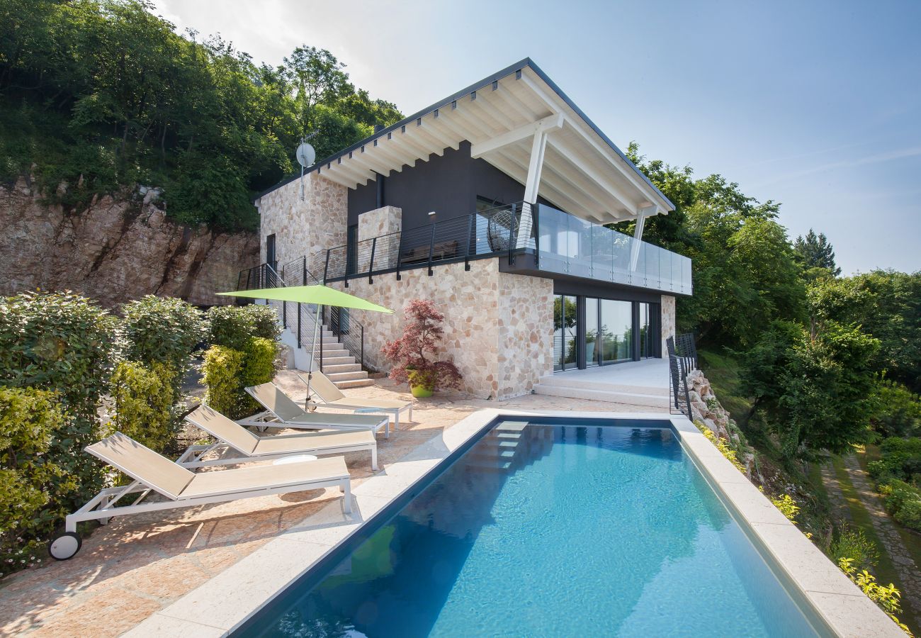 Villa in San Zeno di Montagna - Villa Montelago With Pool