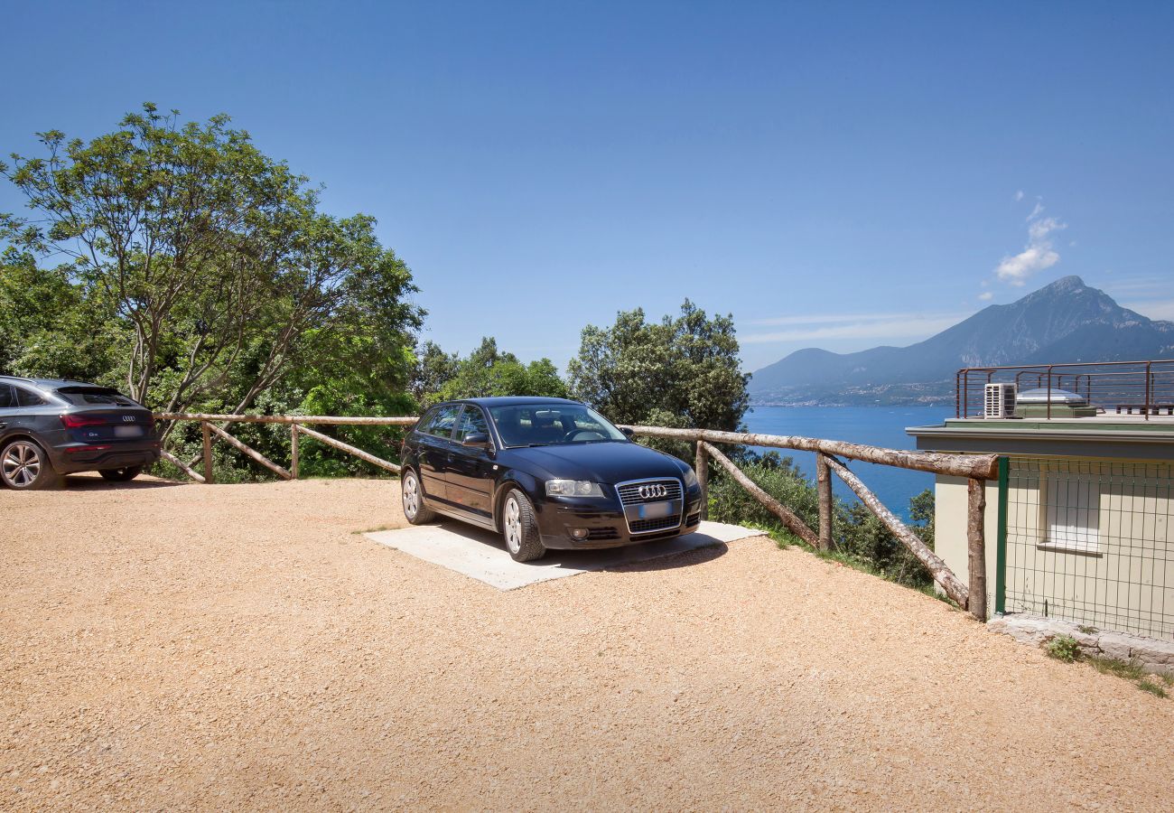 Ferienwohnung in Torri del Benaco - Paradise Apartment With Pool Ferienwohnung in Torri del Benaco - Paradise Apartment With Pool