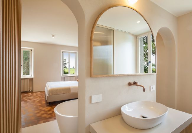 Villa in Cavaion Veronese - Il Belcanto Villa with Pool Villa in Cavaion Veronese - Il Belcanto Villa with Pool