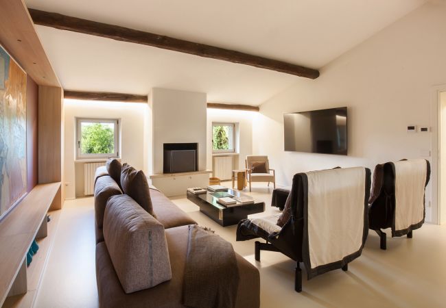 Villa in Cavaion Veronese - Il Belcanto Villa with Pool Villa in Cavaion Veronese - Il Belcanto Villa with Pool