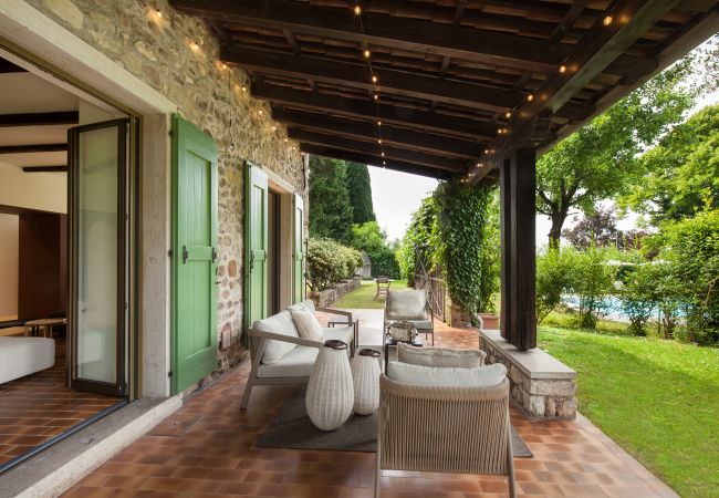 Villa in Cavaion Veronese - Il Belcanto Villa with Pool Villa in Cavaion Veronese - Il Belcanto Villa with Pool