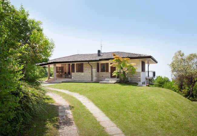 Villa in Torri del Benaco - Villa Viù with Pool and Lake View Villa in Torri del Benaco - Villa Viù with Pool and Lake View
