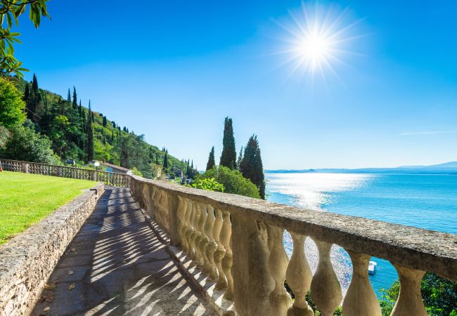 Ferienwohnung in Torri del Benaco - Apartment Villa Corazza Ferienwohnung in Torri del Benaco - Apartment Villa Corazza