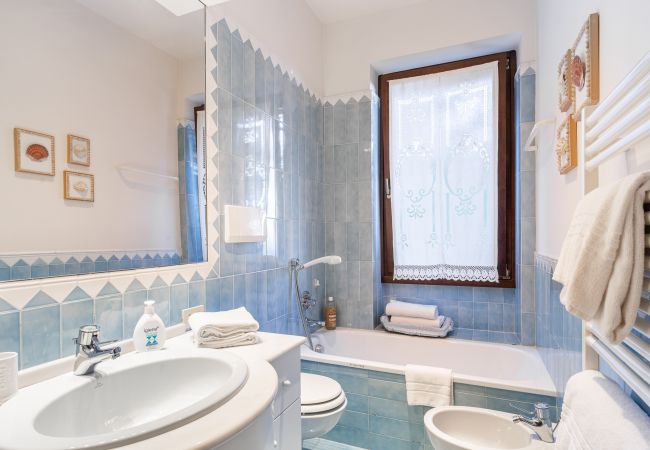 Ferienwohnung in Torri del Benaco - Apartment Villa Corazza Ferienwohnung in Torri del Benaco - Apartment Villa Corazza