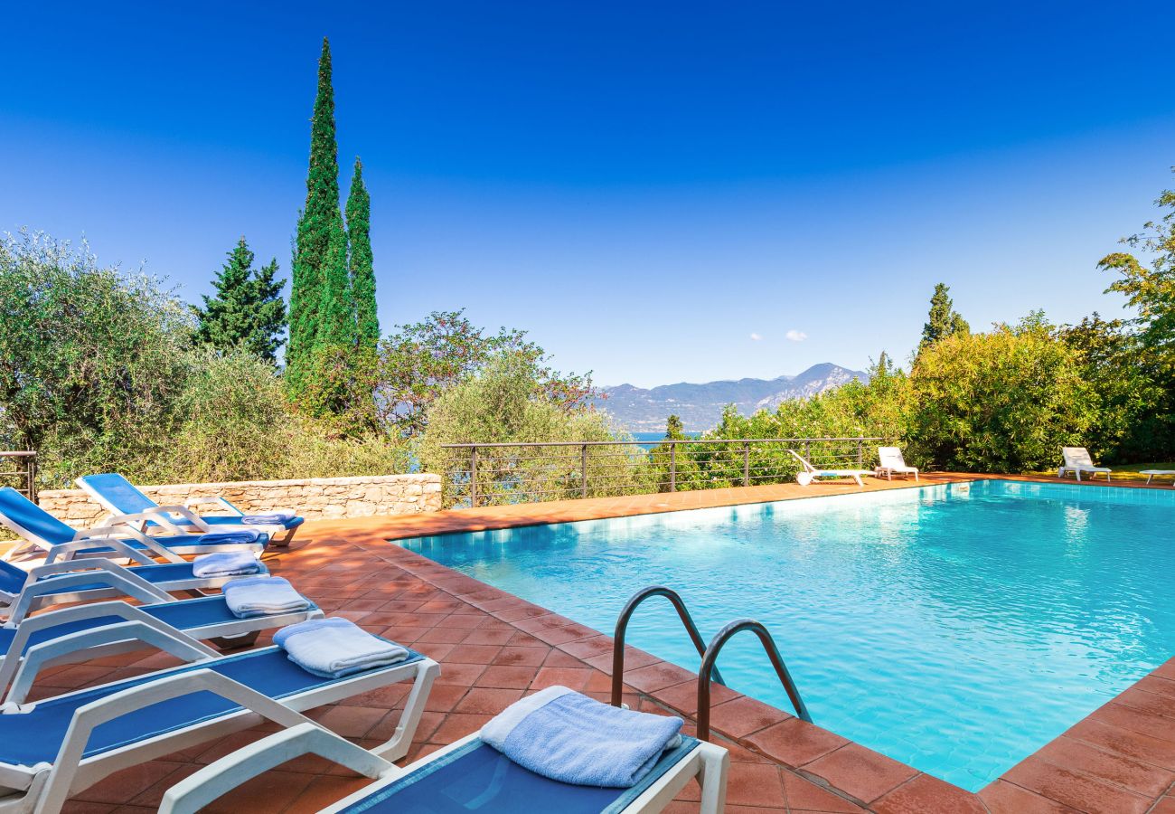 Ferienwohnung in Torri del Benaco - Apartment Villa Corazza Ferienwohnung in Torri del Benaco - Apartment Villa Corazza