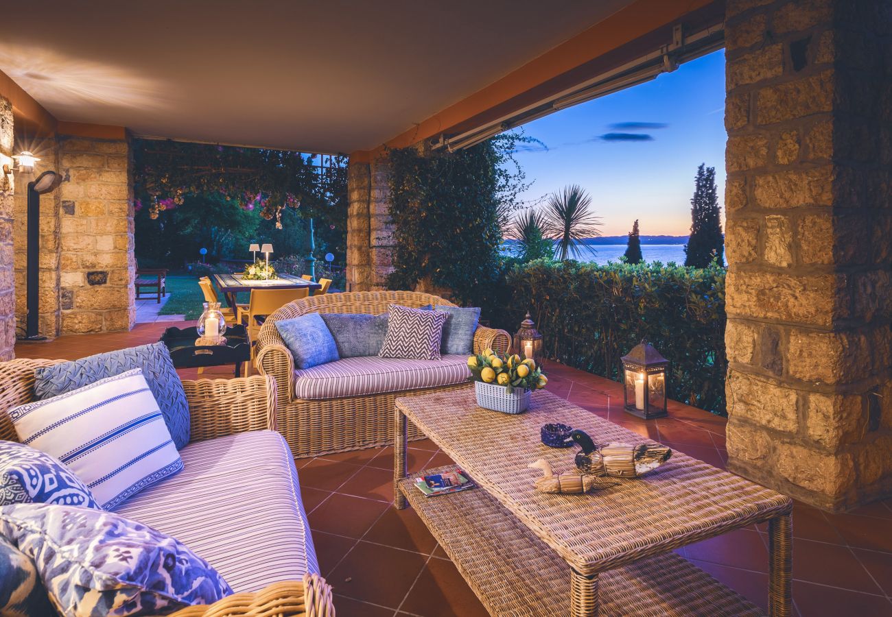 Ferienwohnung in Torri del Benaco - Apartment Villa Corazza Ferienwohnung in Torri del Benaco - Apartment Villa Corazza