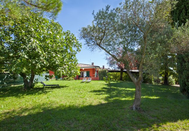 Ferienwohnung in Cisano - Apartment Noon with Pool Ferienwohnung in Cisano - Apartment Noon with Pool