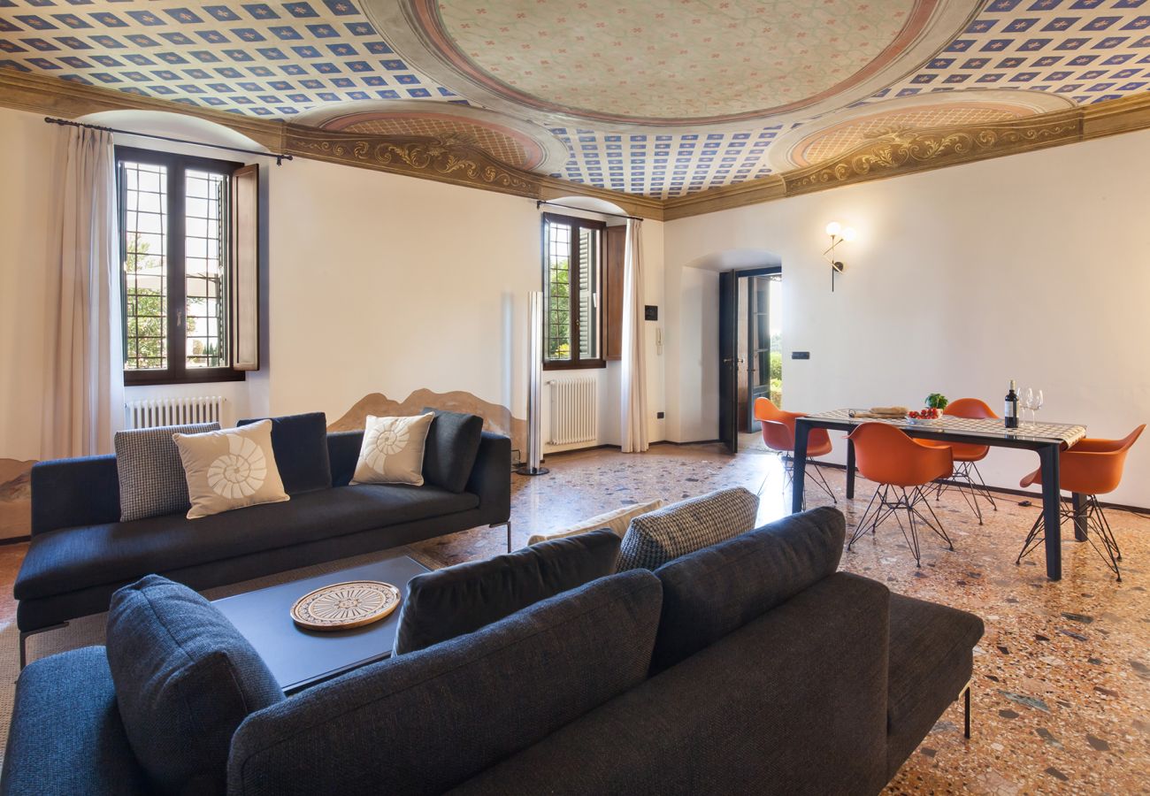 Ferienwohnung in Lazise - Apartment CastellONE with Pool Ferienwohnung in Lazise - Apartment CastellONE with Pool
