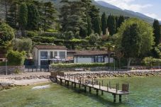 Villa in Malcesine - Villa Locchi with private Pier Villa in Malcesine - Villa Locchi with private Pier