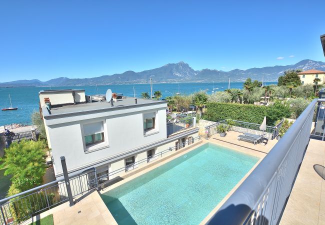  a Torri del Benaco - South House With Pool And Lake View