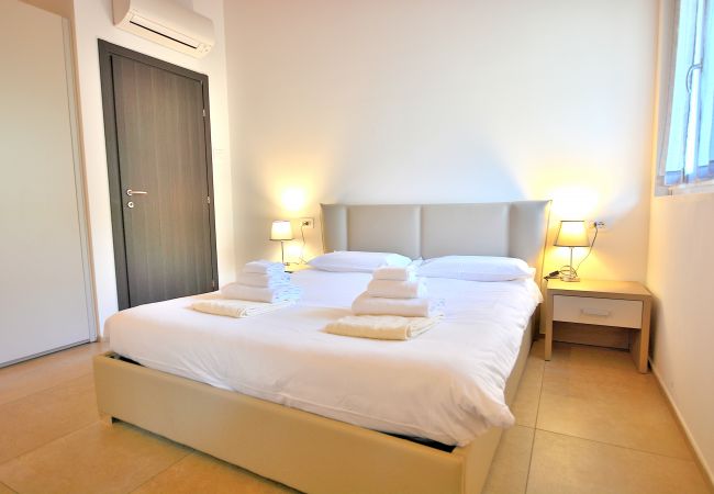 Appartamento a Torri del Benaco - South House With Pool And Lake View Appartamento a Torri del Benaco - South House With Pool And Lake View