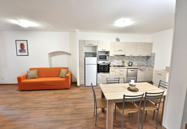 Appartamento a Torri del Benaco - Apartment del Pescatore In Downtown