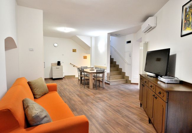 Appartamento a Torri del Benaco - Apartment del Pescatore In Downtown Appartamento a Torri del Benaco - Apartment del Pescatore In Downtown