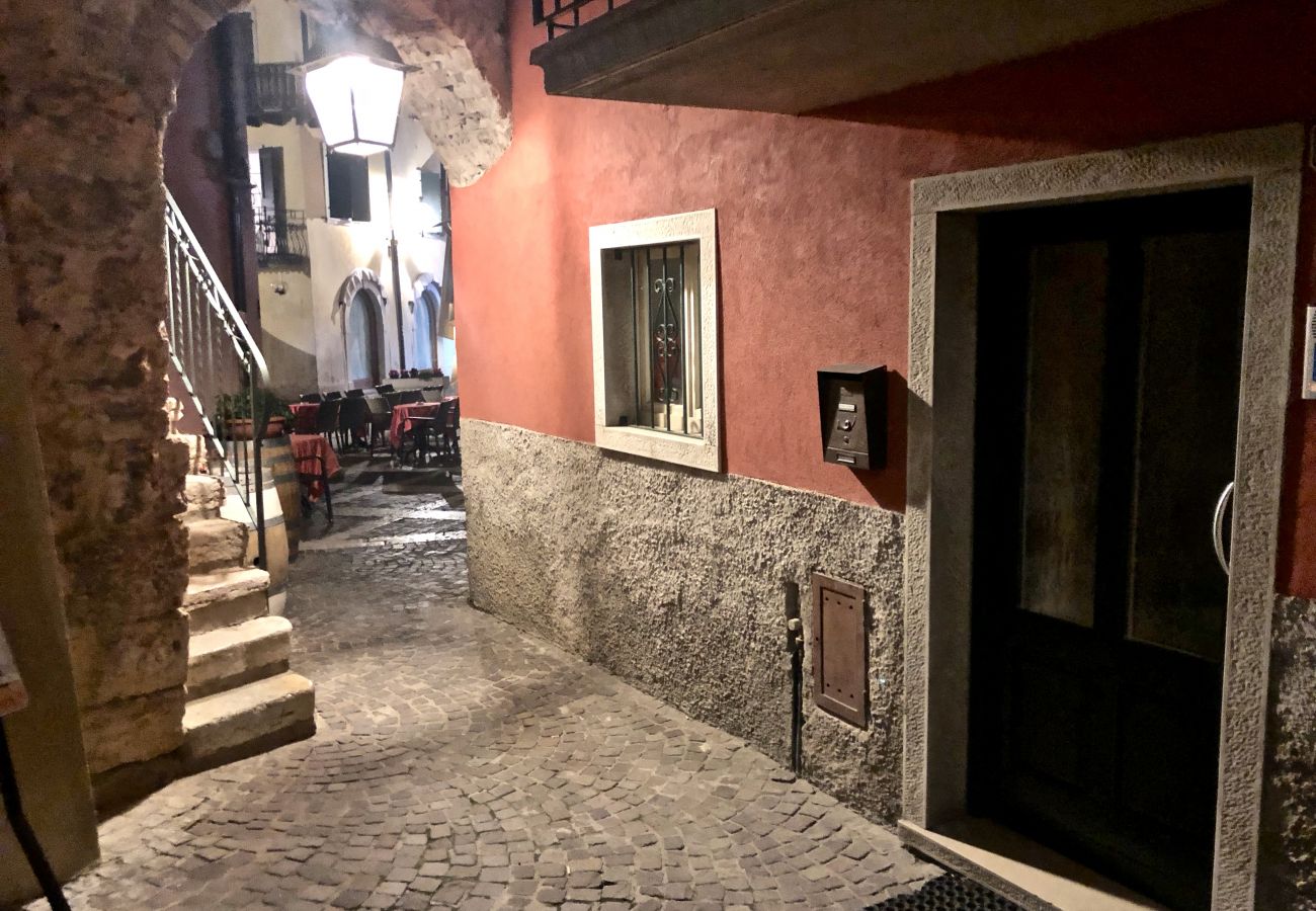 Appartamento a Torri del Benaco - Apartment del Pescatore In Downtown
