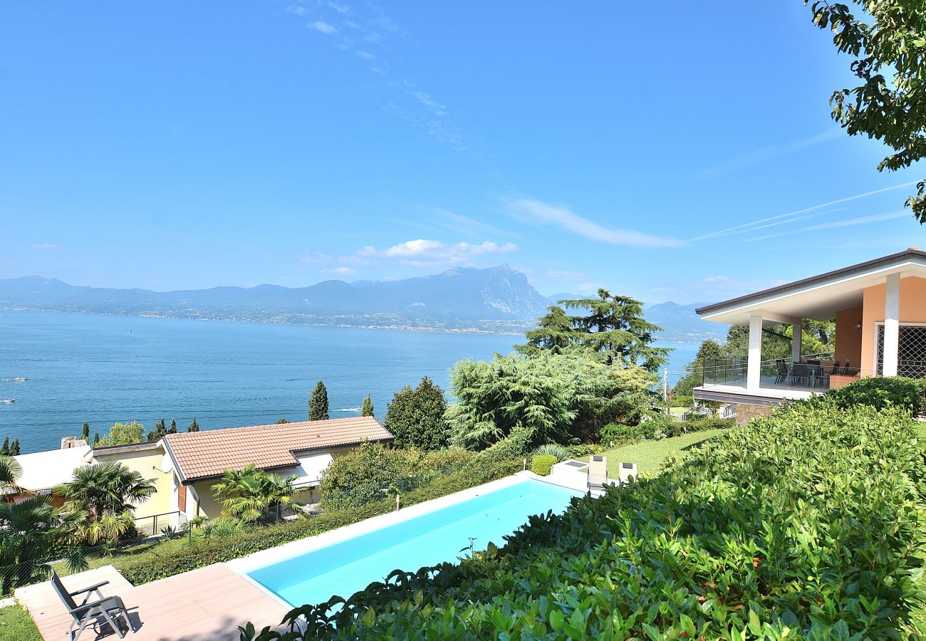 Villa a Torri del Benaco - Villa Sybille With Pool And Lake View